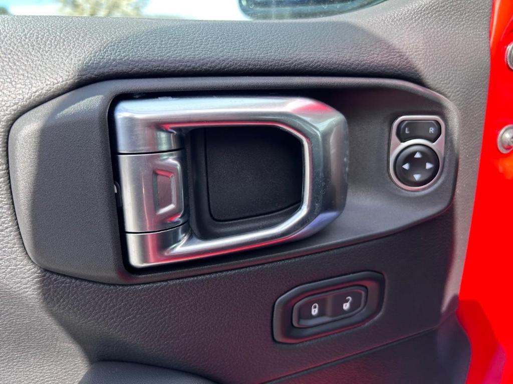new 2025 Jeep Wrangler car, priced at $56,707