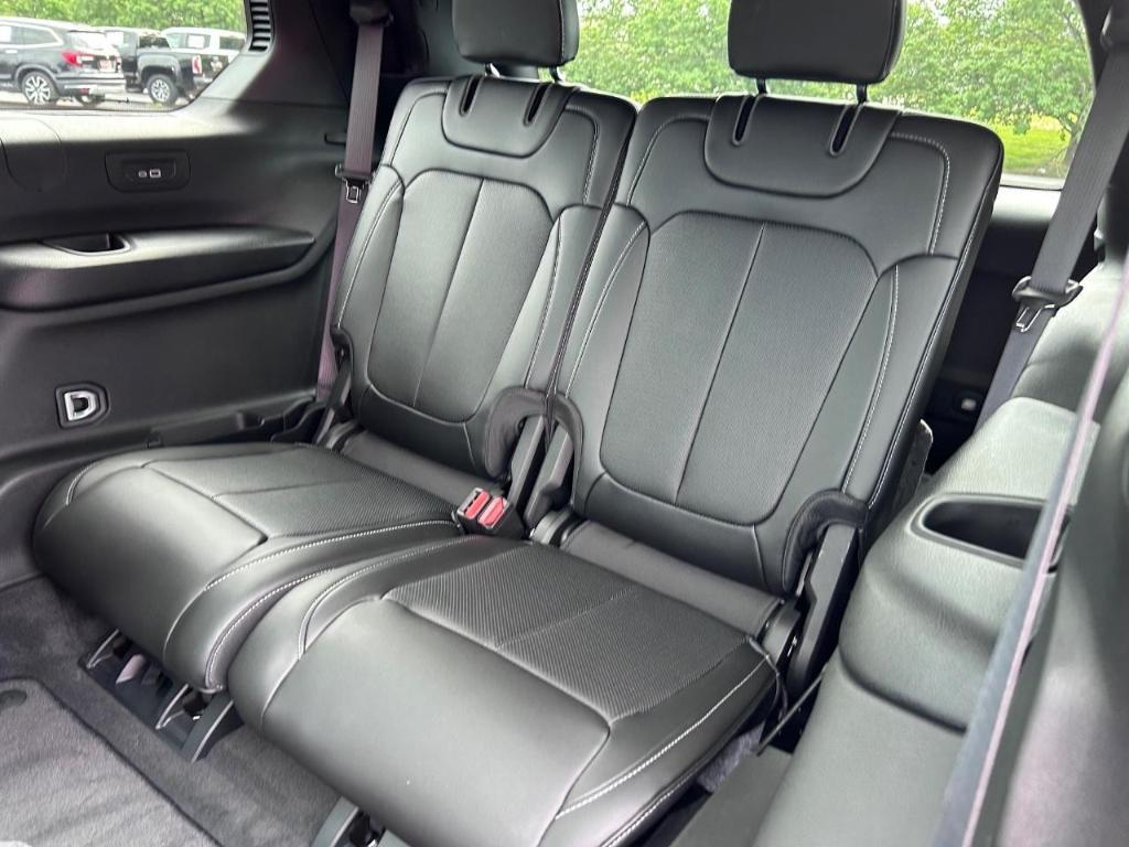 new 2025 Jeep Grand Cherokee L car, priced at $49,072