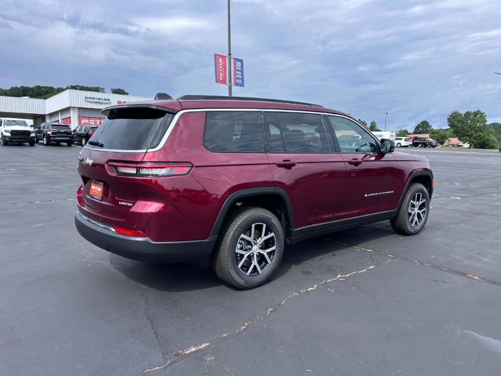 new 2025 Jeep Grand Cherokee L car, priced at $49,072