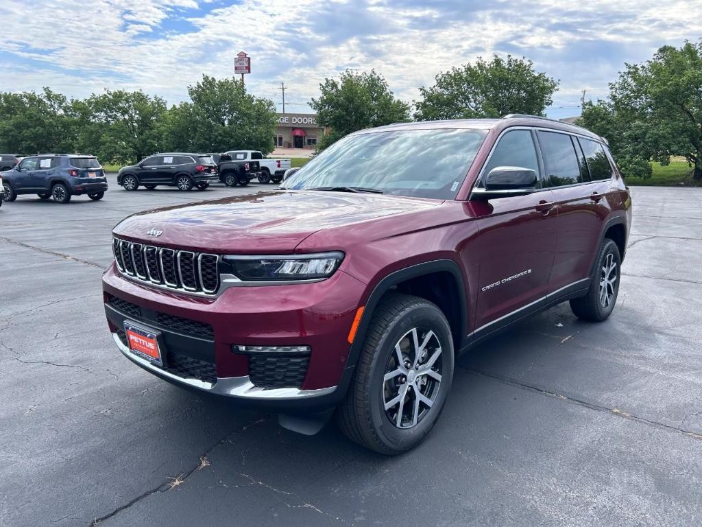 new 2025 Jeep Grand Cherokee L car, priced at $49,072