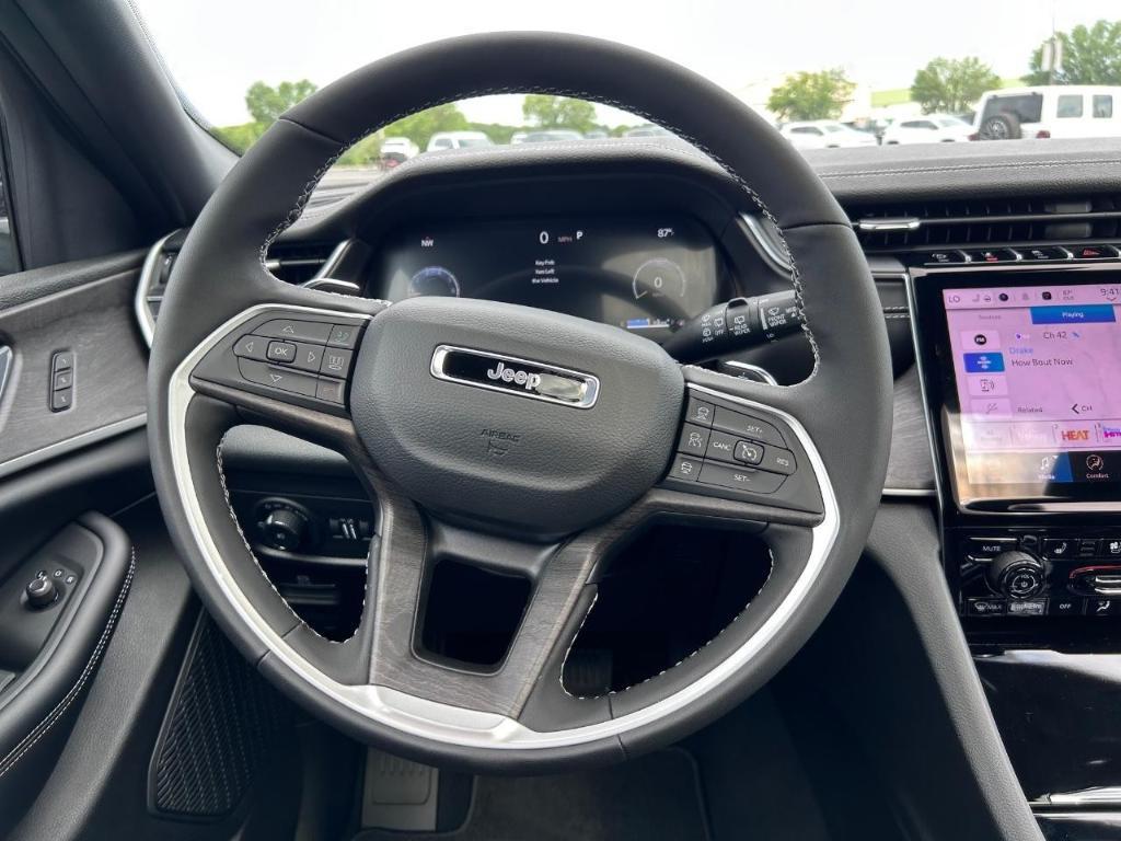 new 2025 Jeep Grand Cherokee L car, priced at $49,072
