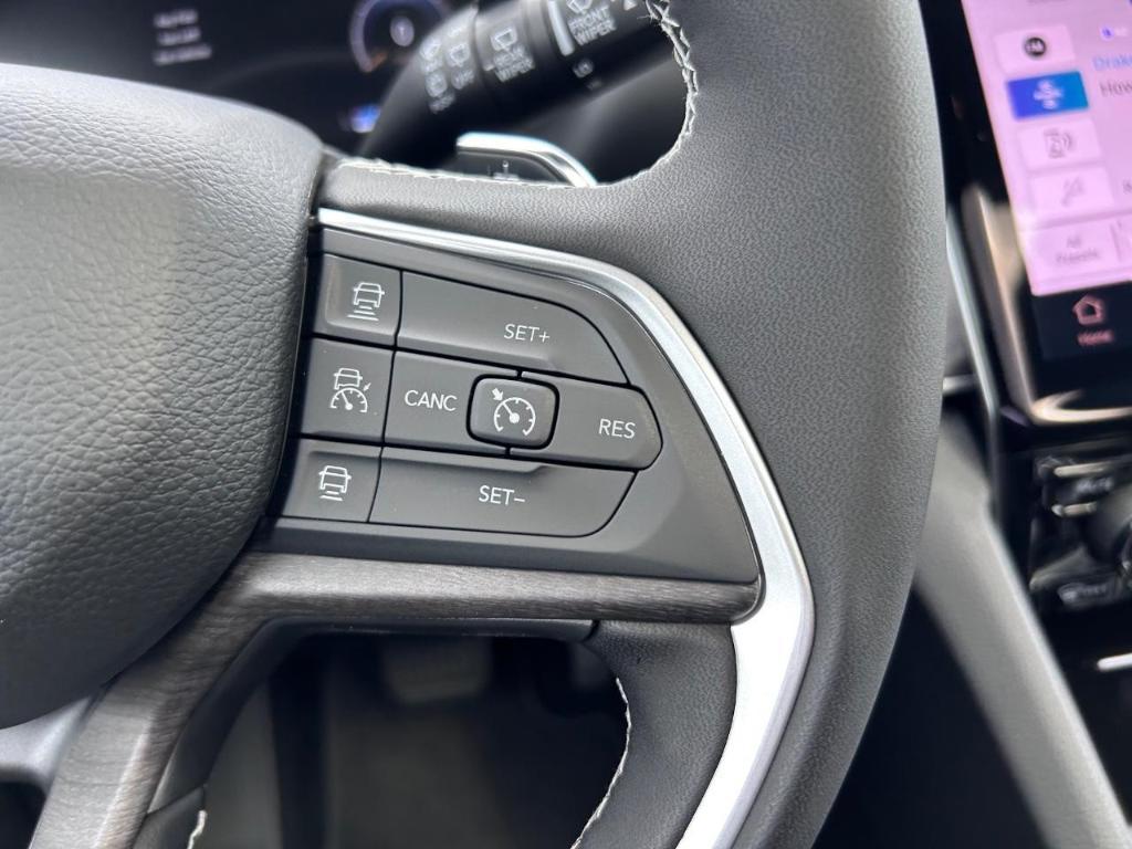 new 2025 Jeep Grand Cherokee L car, priced at $49,072