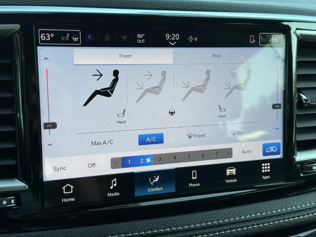 new 2025 Chrysler Pacifica car, priced at $39,802