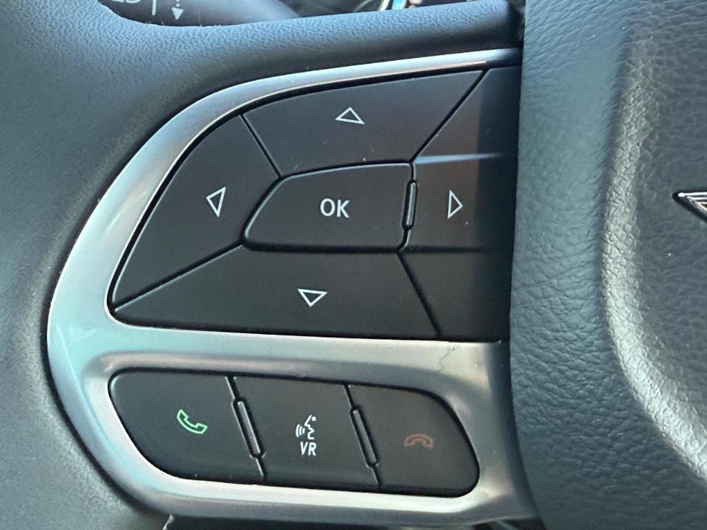 new 2025 Chrysler Pacifica car, priced at $39,802