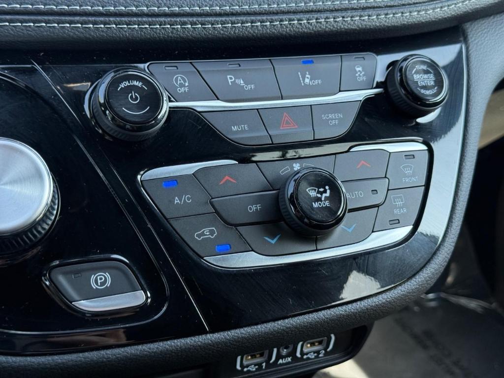 new 2025 Chrysler Pacifica car, priced at $39,802