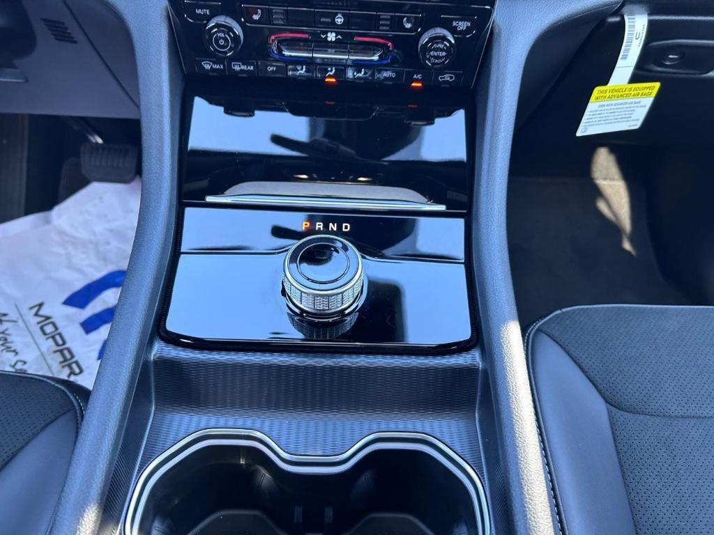 new 2025 Jeep Grand Cherokee car, priced at $43,030