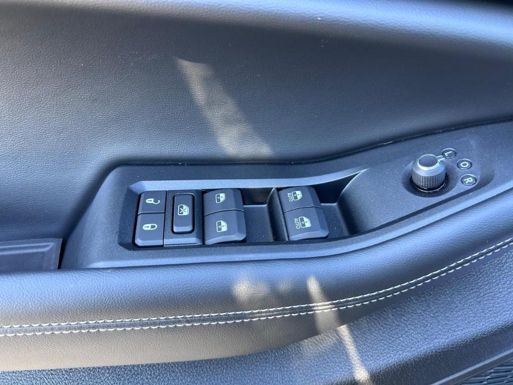 new 2025 Jeep Grand Cherokee car, priced at $43,030