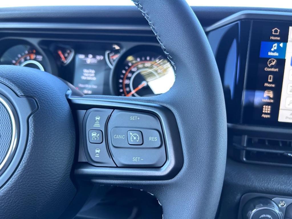 new 2025 Jeep Gladiator car, priced at $37,045