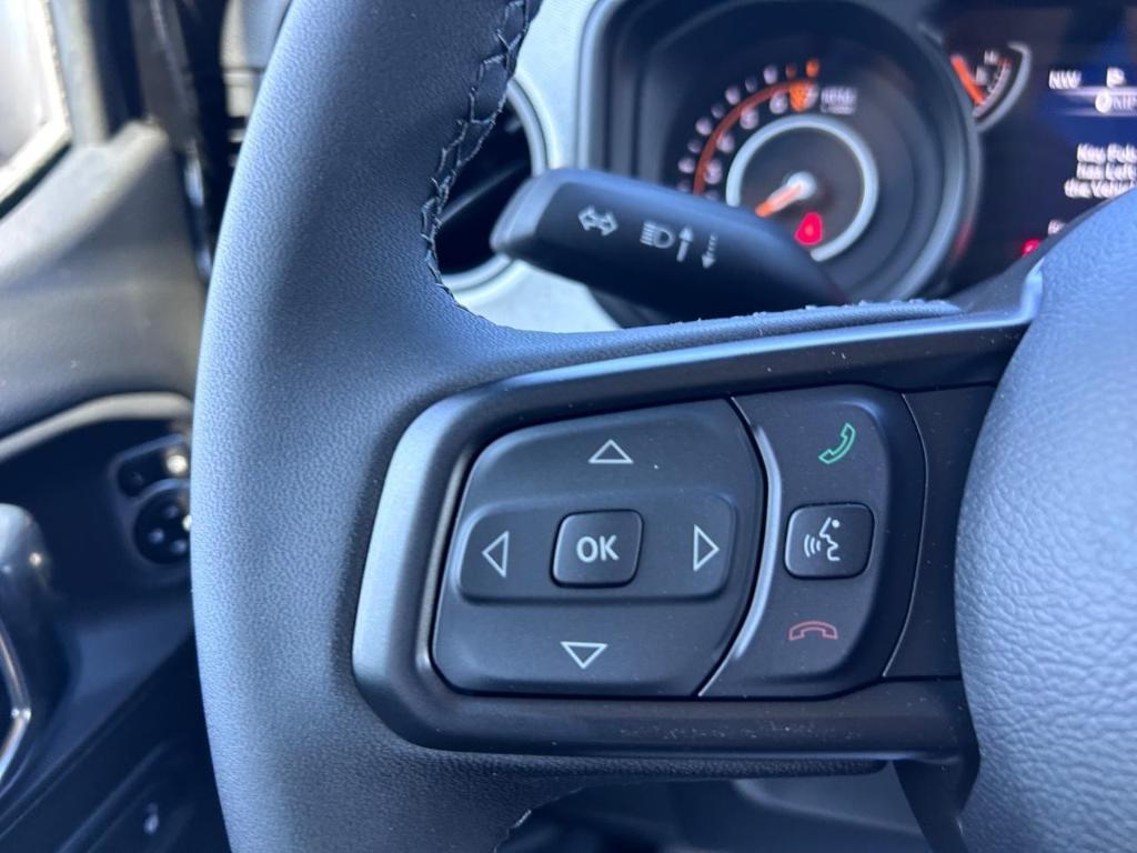 new 2025 Jeep Gladiator car, priced at $37,045