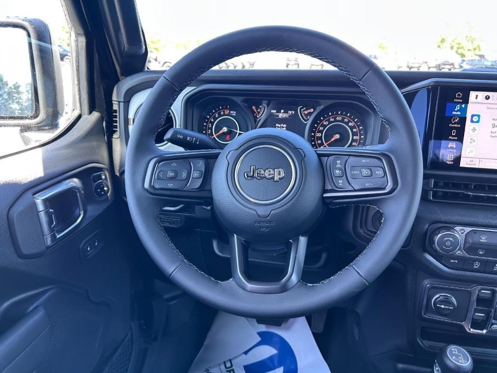 new 2025 Jeep Gladiator car, priced at $37,045