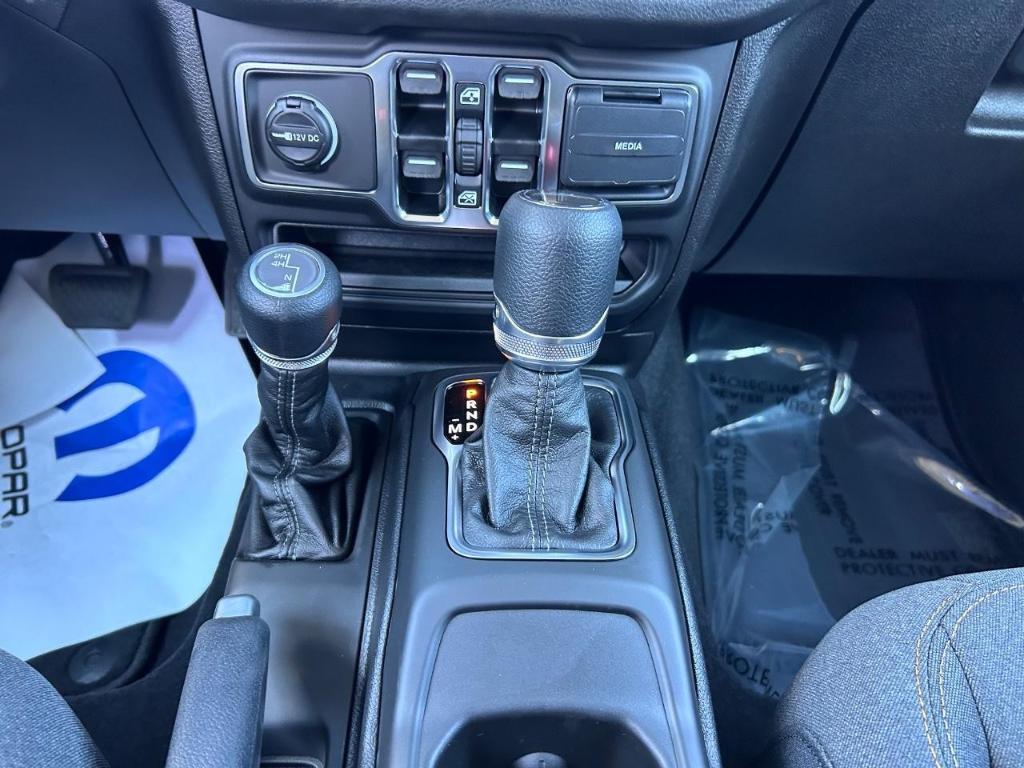 new 2025 Jeep Gladiator car, priced at $37,045