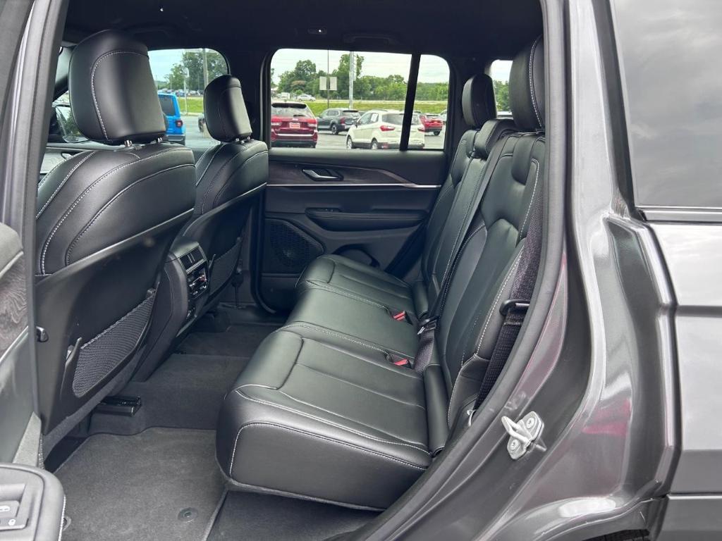 new 2025 Jeep Grand Cherokee L car, priced at $51,472