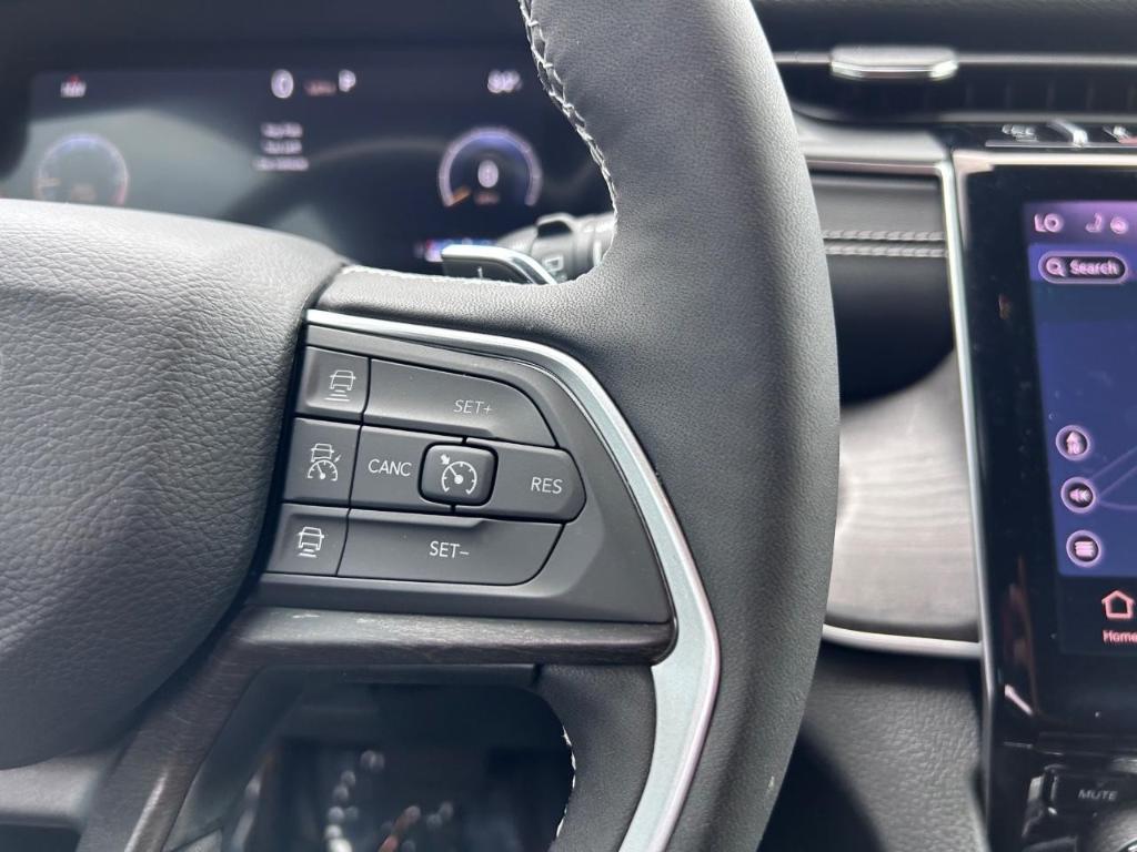 new 2025 Jeep Grand Cherokee L car, priced at $51,472