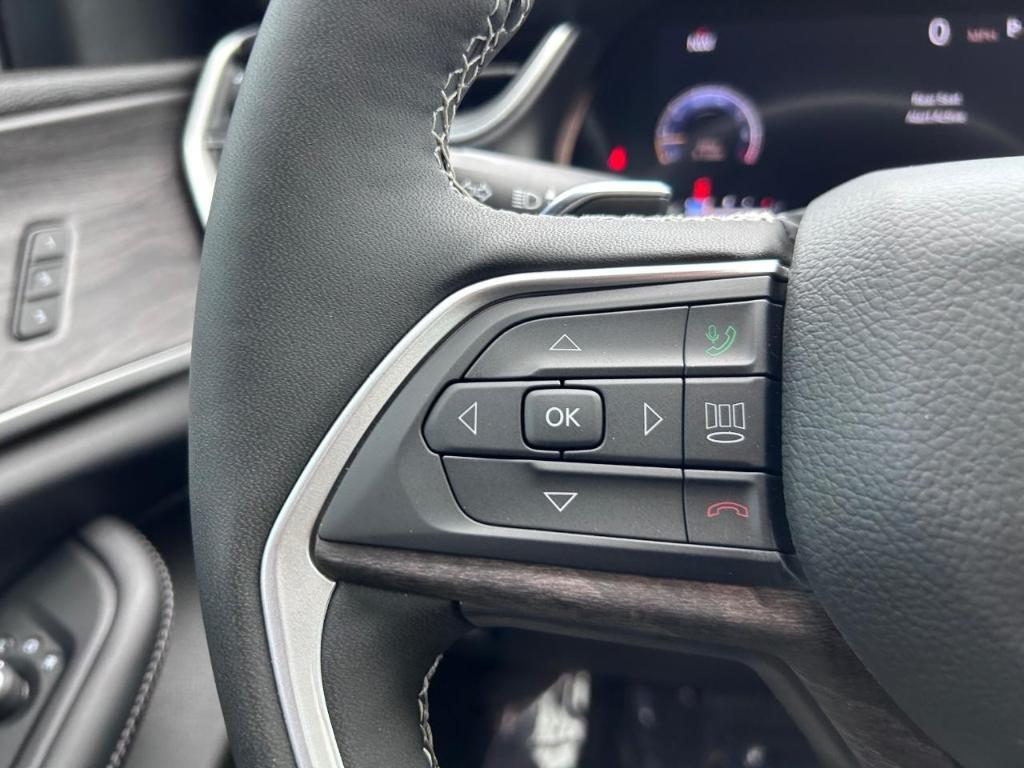 new 2025 Jeep Grand Cherokee L car, priced at $51,472