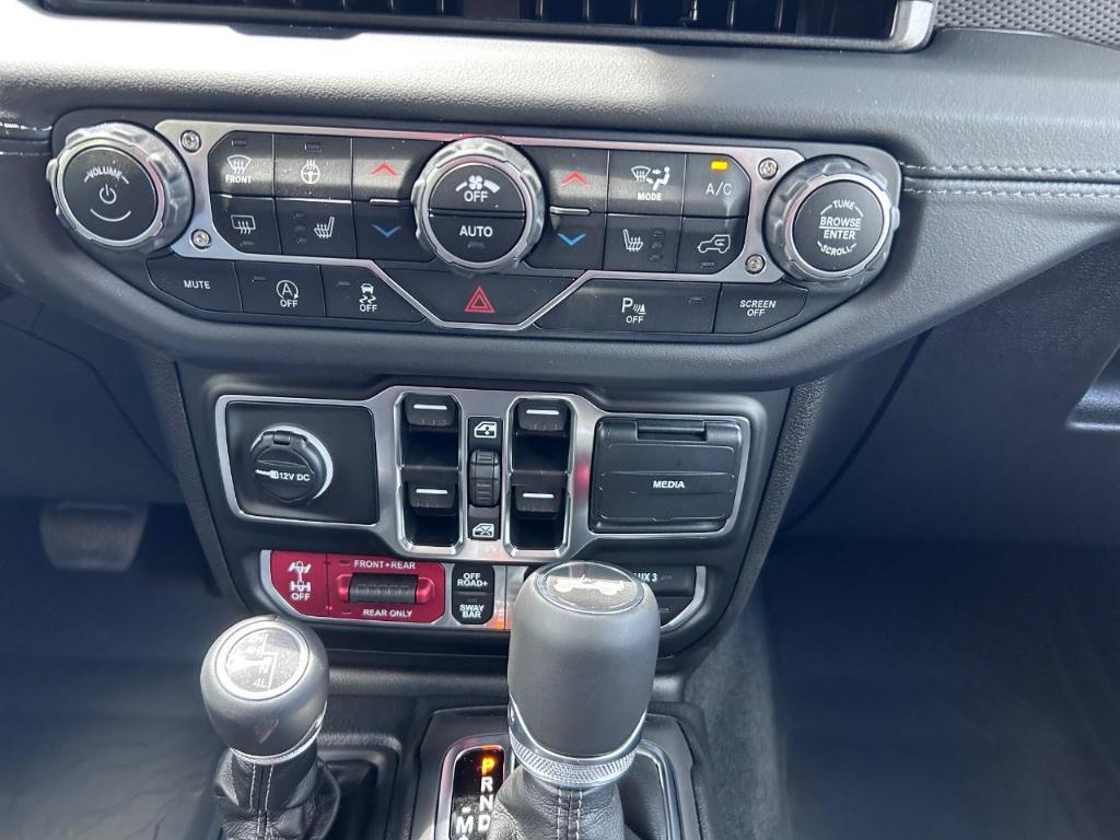 new 2025 Jeep Wrangler car, priced at $59,428