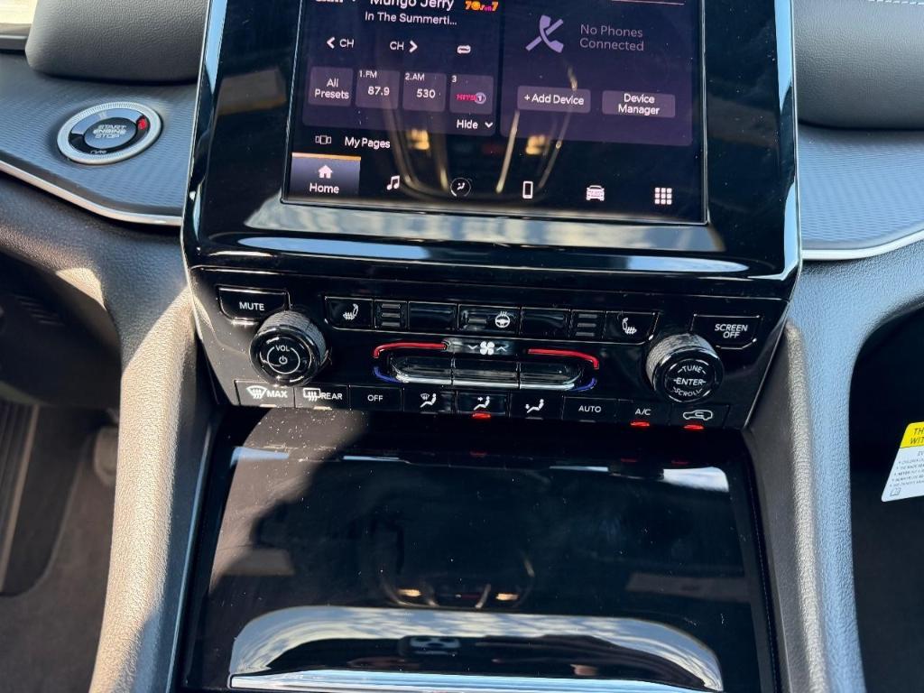 new 2025 Jeep Grand Cherokee car, priced at $34,345