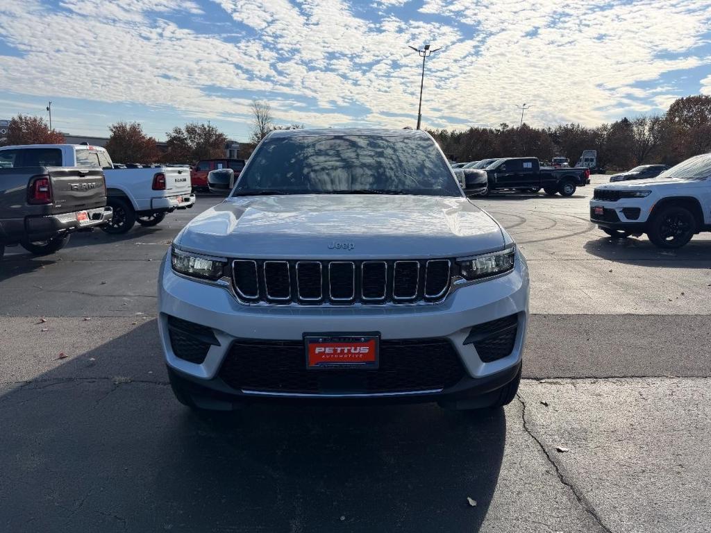 new 2025 Jeep Grand Cherokee car, priced at $34,345