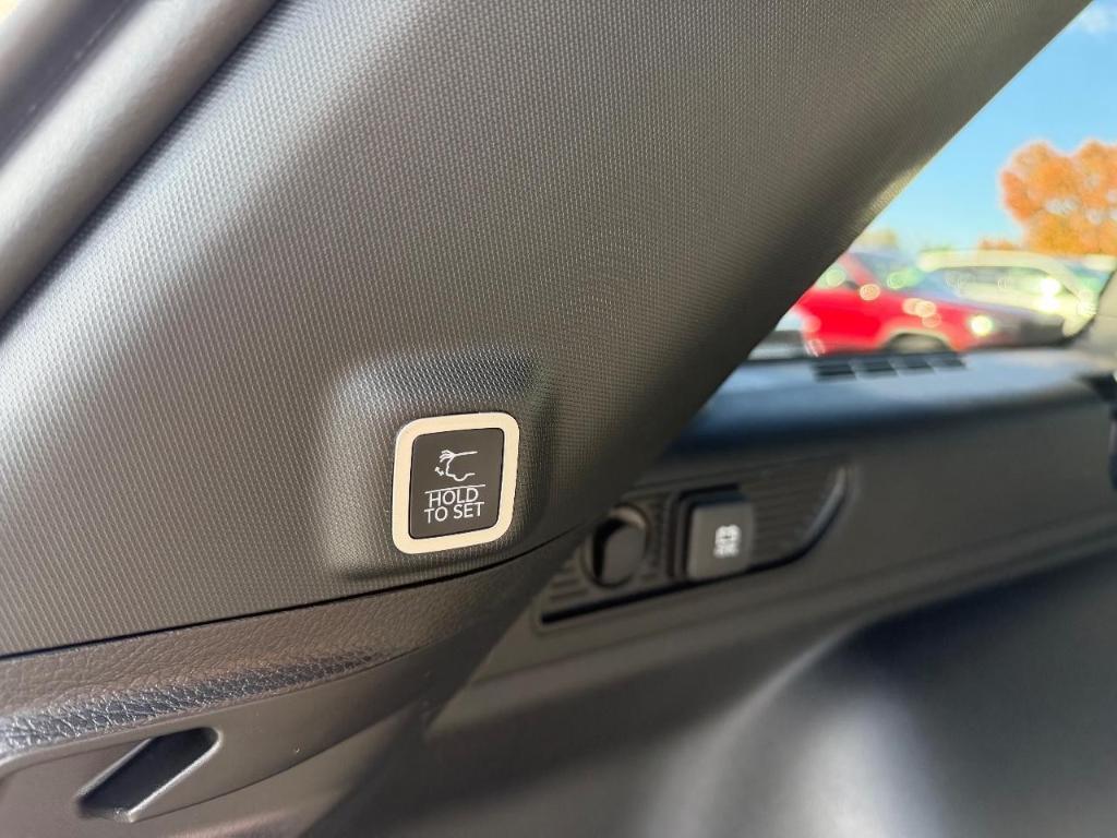 new 2025 Jeep Grand Cherokee car, priced at $34,345