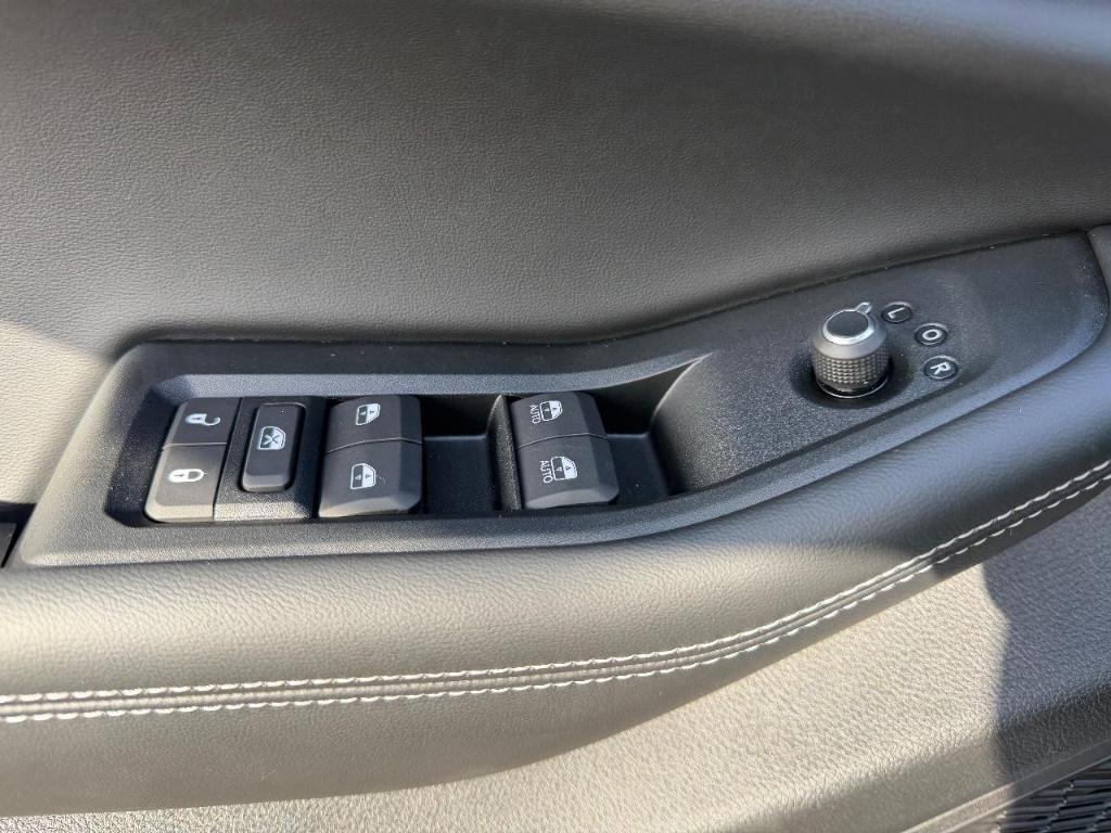 new 2025 Jeep Grand Cherokee car, priced at $34,345