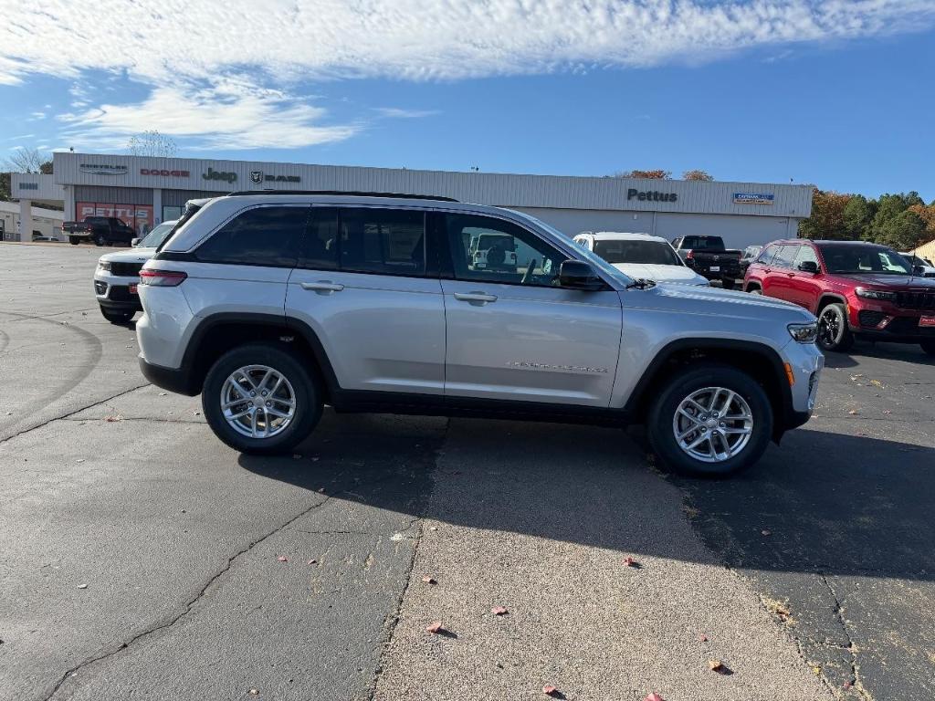 new 2025 Jeep Grand Cherokee car, priced at $34,345