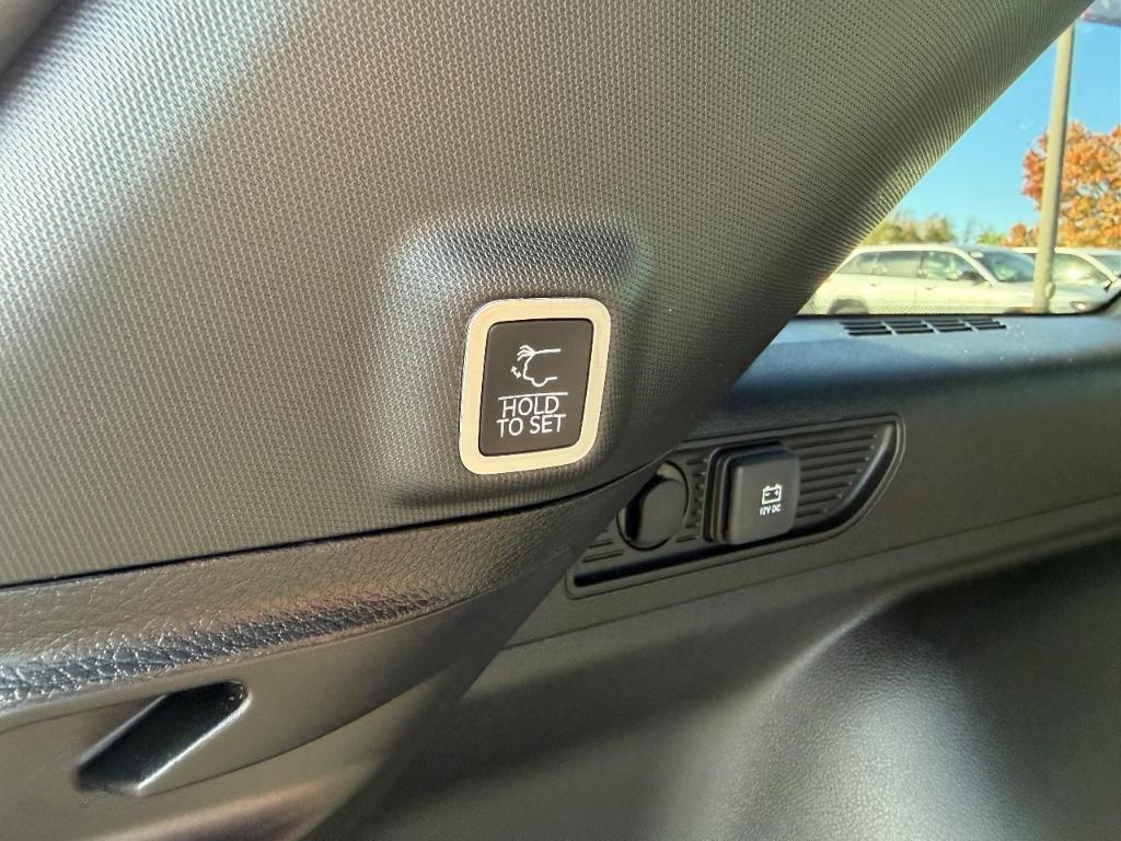 new 2025 Jeep Grand Cherokee car, priced at $40,045