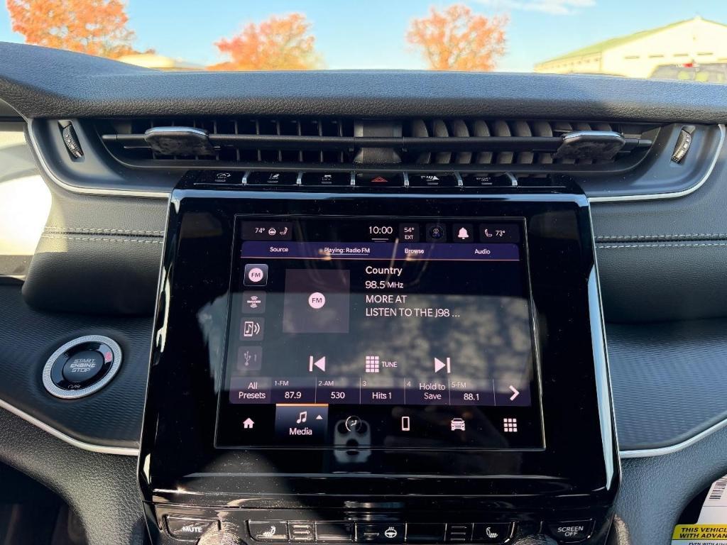 new 2025 Jeep Grand Cherokee car, priced at $40,045