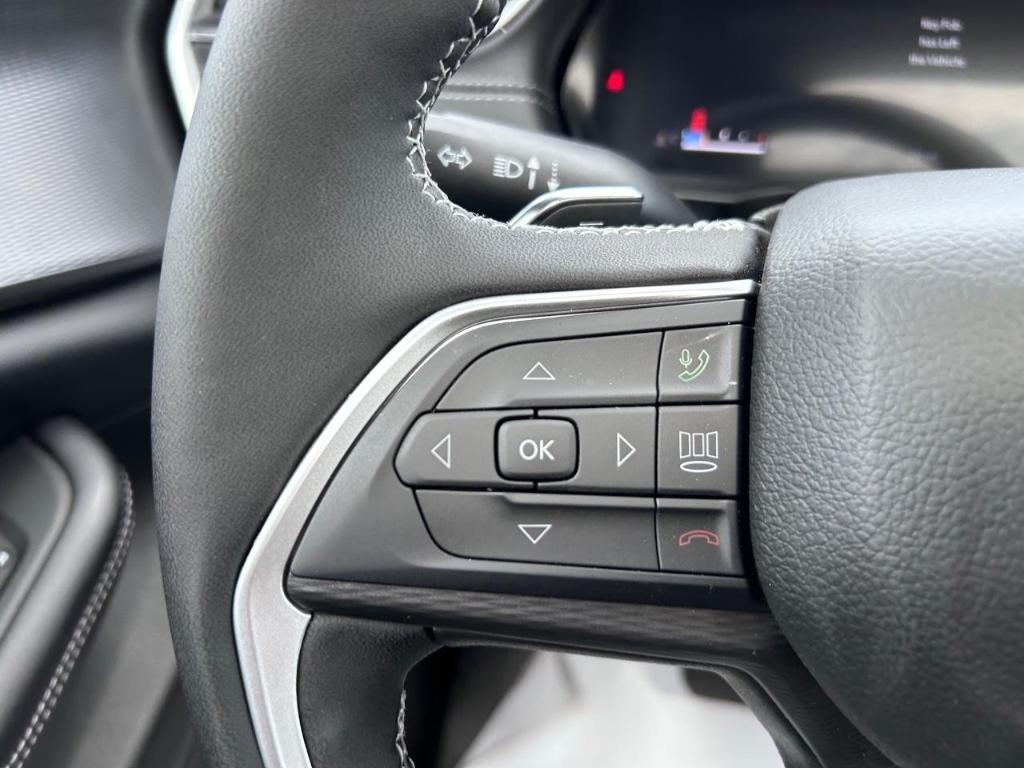 new 2025 Jeep Grand Cherokee L car, priced at $41,204