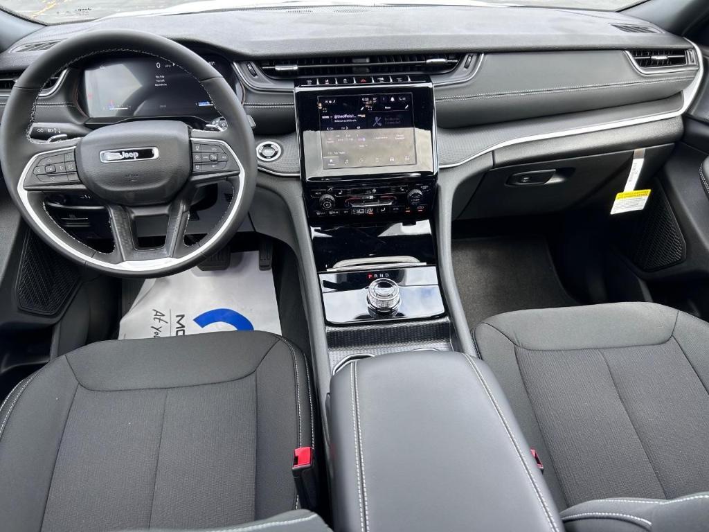 new 2025 Jeep Grand Cherokee L car, priced at $41,204