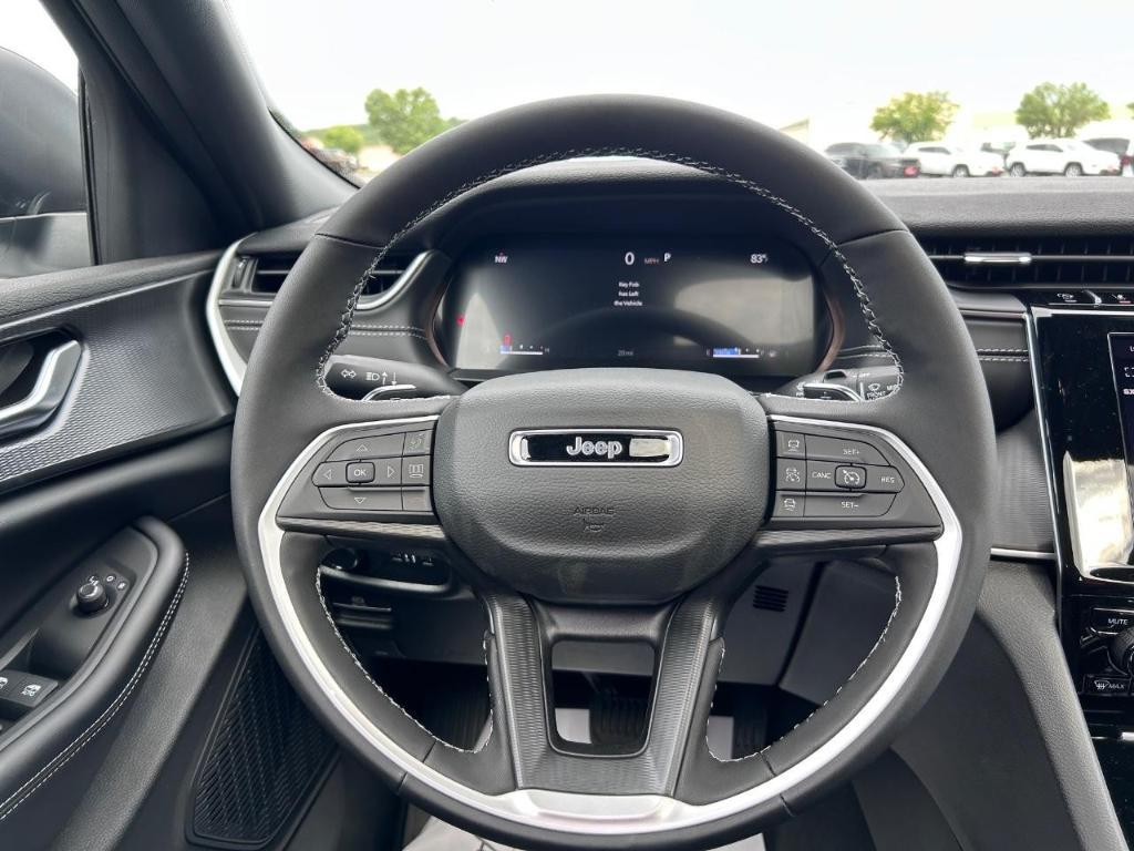 new 2025 Jeep Grand Cherokee L car, priced at $41,204