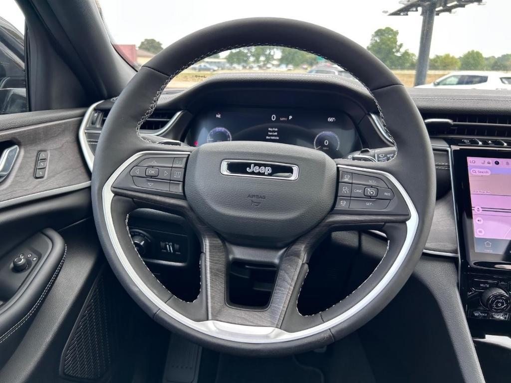 new 2025 Jeep Grand Cherokee car, priced at $35,745