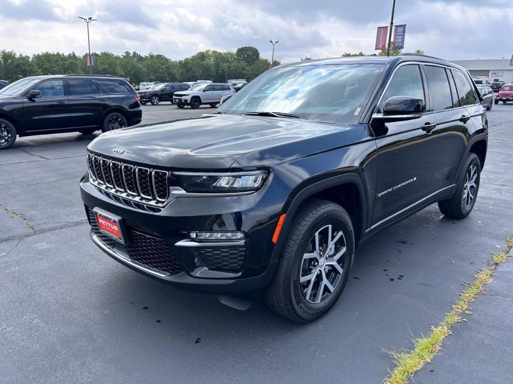 new 2025 Jeep Grand Cherokee car, priced at $35,745
