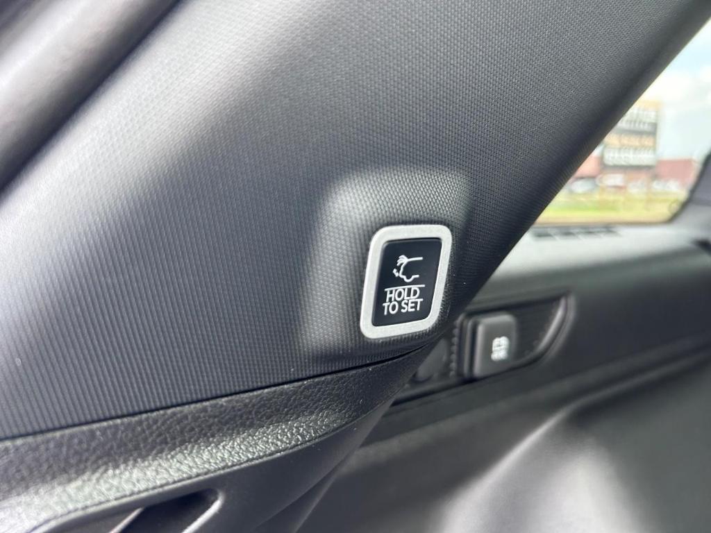 new 2025 Jeep Grand Cherokee car, priced at $35,745