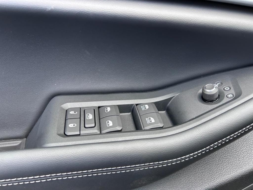 new 2025 Jeep Grand Cherokee car, priced at $35,745