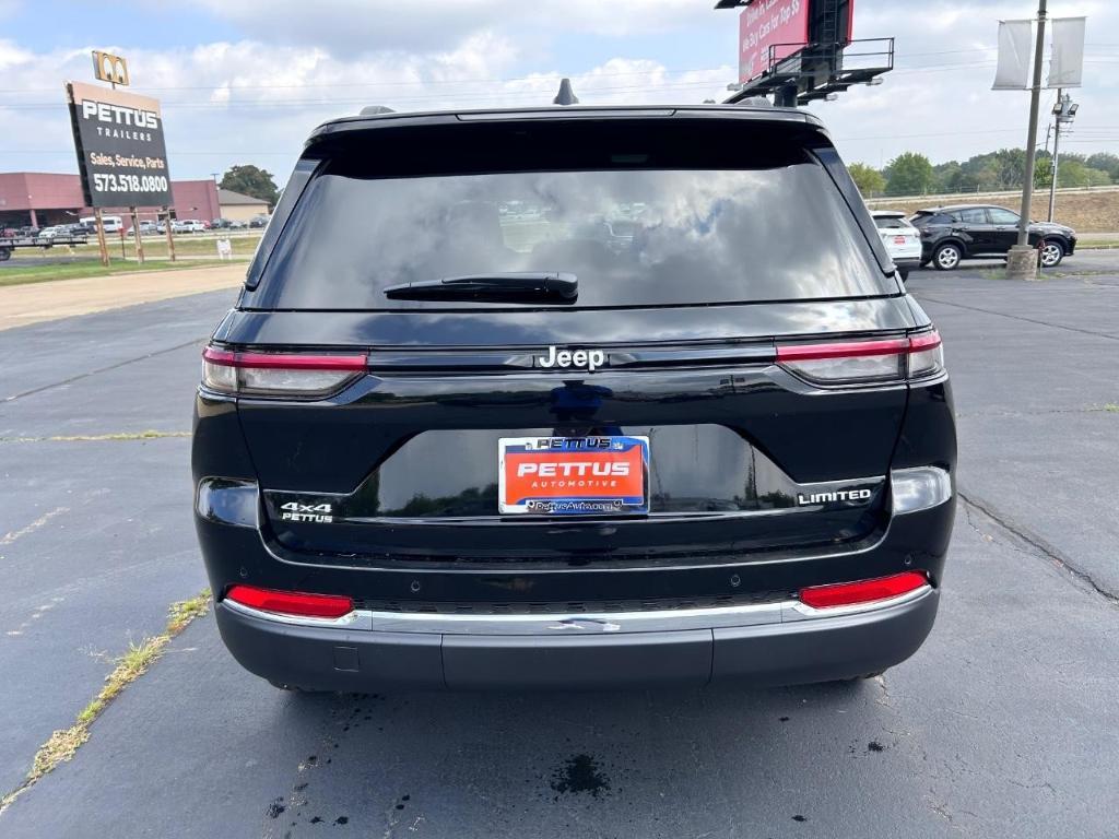 new 2025 Jeep Grand Cherokee car, priced at $35,745