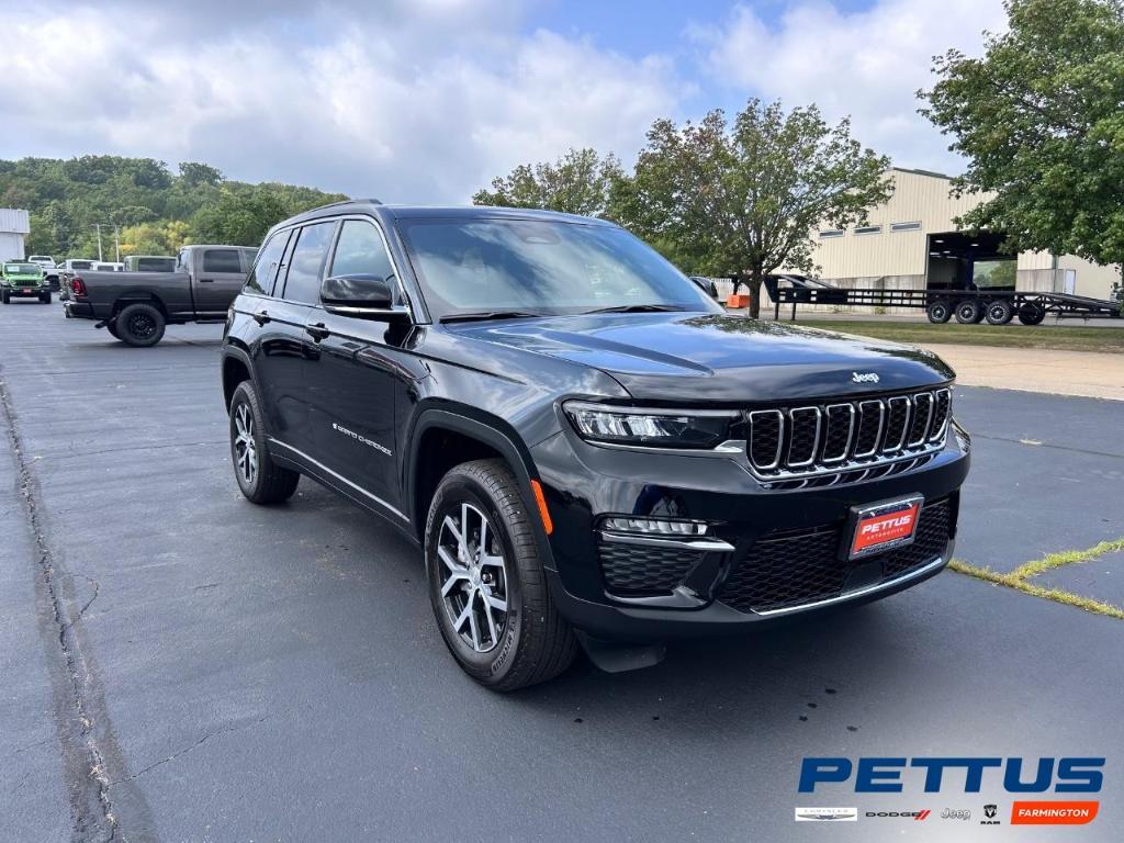 new 2025 Jeep Grand Cherokee car, priced at $35,745