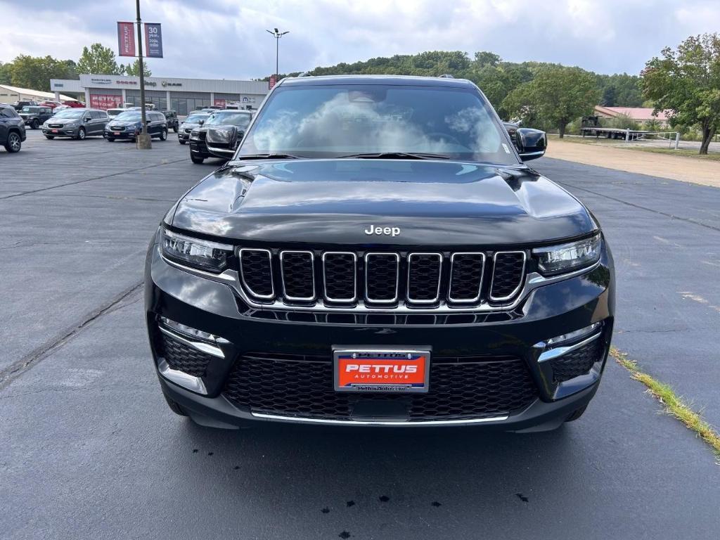 new 2025 Jeep Grand Cherokee car, priced at $35,745