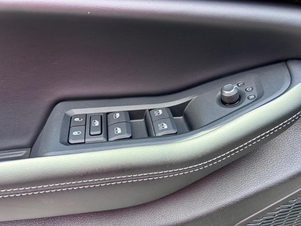 new 2025 Jeep Grand Cherokee L car, priced at $43,777
