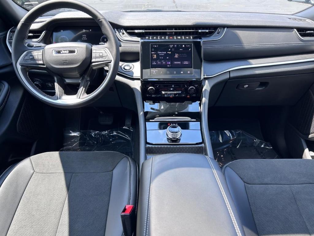 new 2025 Jeep Grand Cherokee L car, priced at $43,777