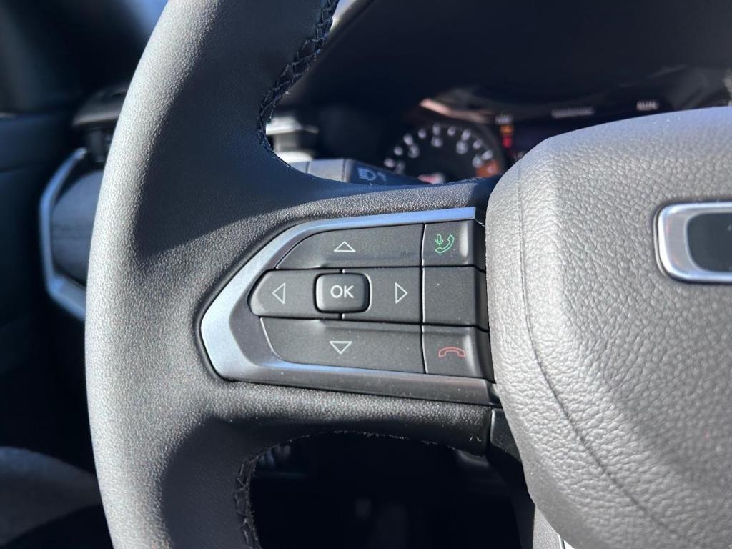 new 2024 Jeep Compass car, priced at $26,499