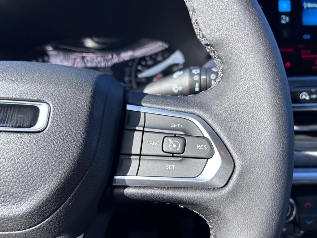 new 2024 Jeep Compass car, priced at $26,499