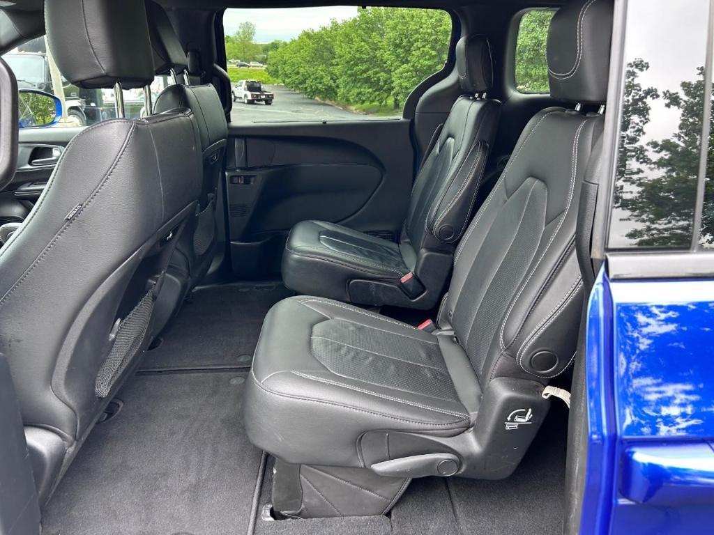 used 2021 Chrysler Pacifica car, priced at $23,617