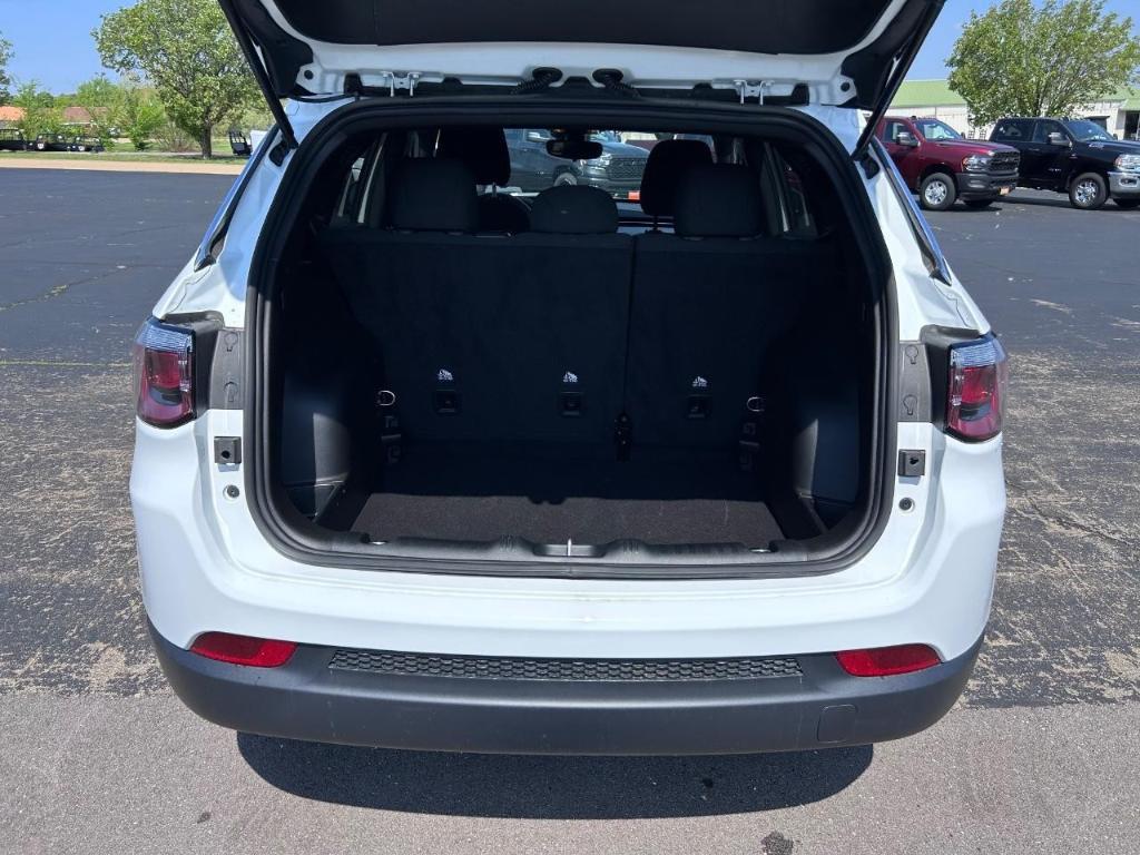 new 2025 Jeep Compass car, priced at $27,495