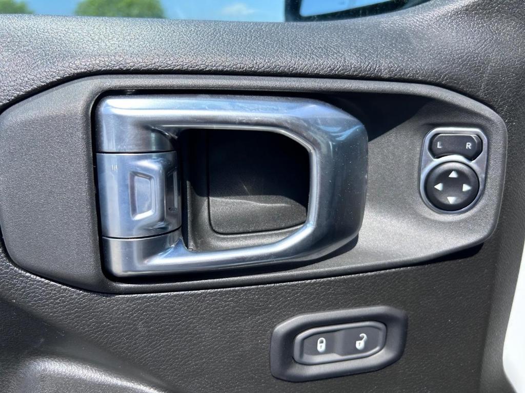 new 2025 Jeep Wrangler car, priced at $56,739