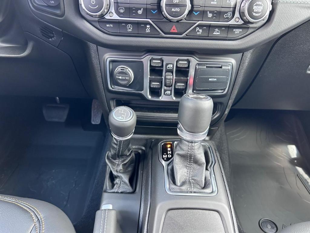 new 2025 Jeep Wrangler car, priced at $57,227
