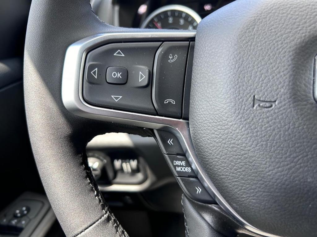 new 2025 Ram 1500 car, priced at $46,556