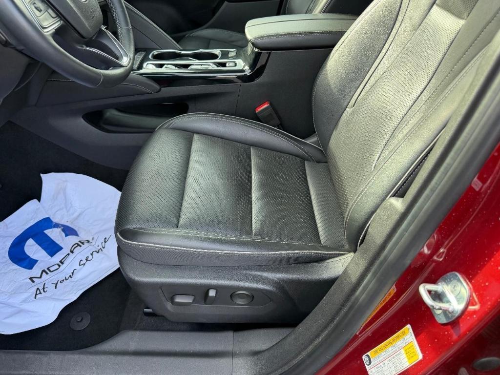 used 2021 Buick Envision car, priced at $22,938