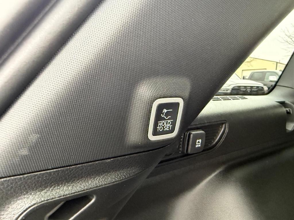 new 2025 Jeep Grand Cherokee car, priced at $33,345