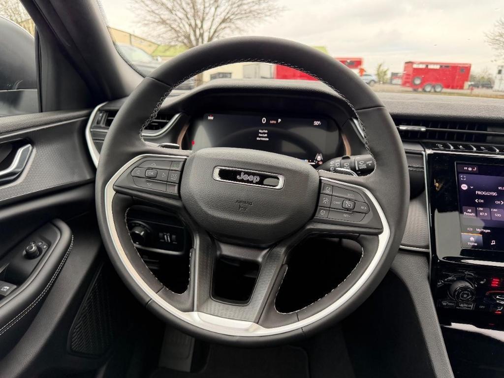 new 2025 Jeep Grand Cherokee car, priced at $33,345
