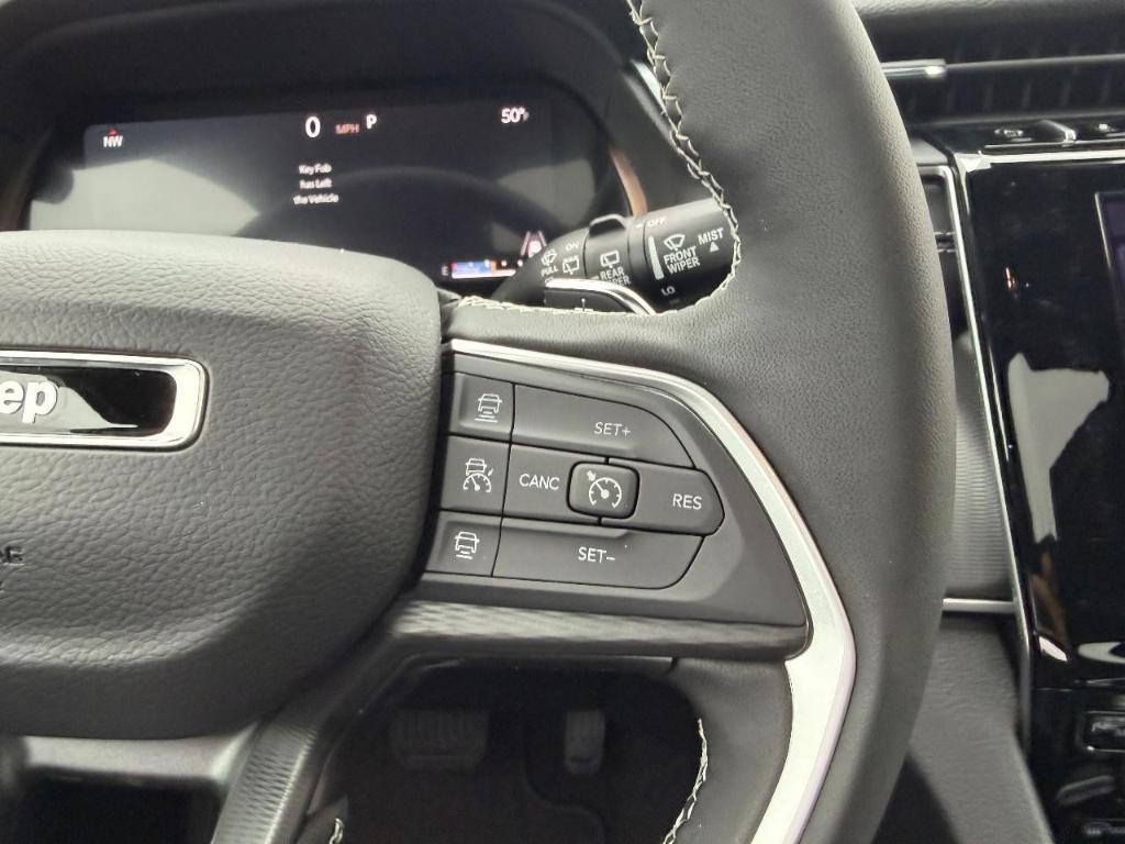 new 2025 Jeep Grand Cherokee car, priced at $33,345