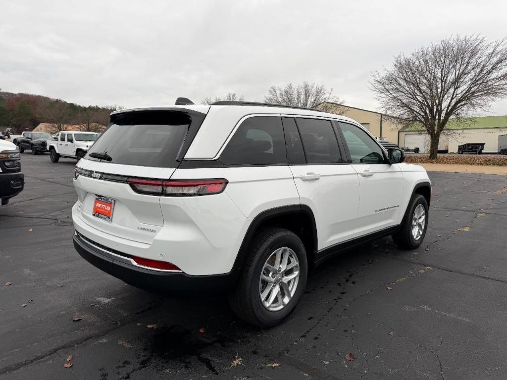 new 2025 Jeep Grand Cherokee car, priced at $33,345